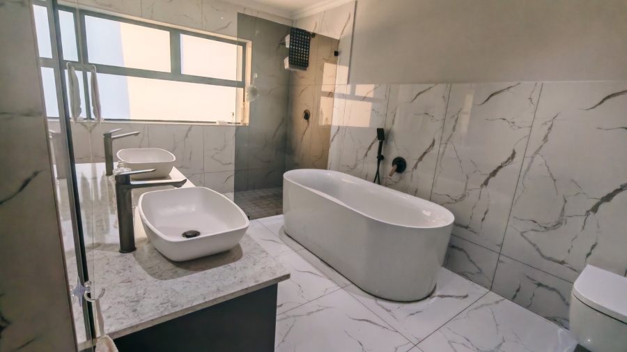 3 Bedroom Property for Sale in Hartenbos Heuwels Western Cape
